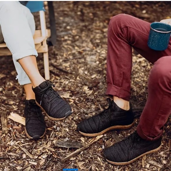 SOLE & UBB Jasper Chukka Ankle Boots in Black - Picture 5 of 16